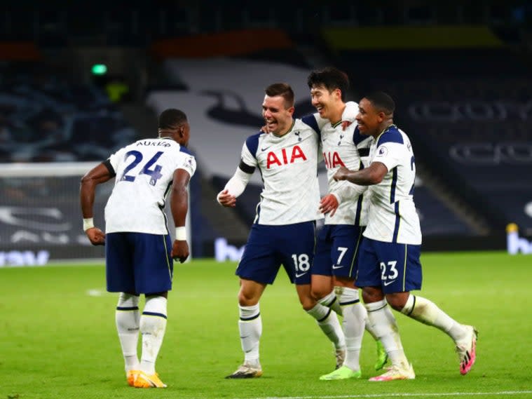 Giovani Lo Celso of Tottenham Hotspur celebrates with teammates (Getty)