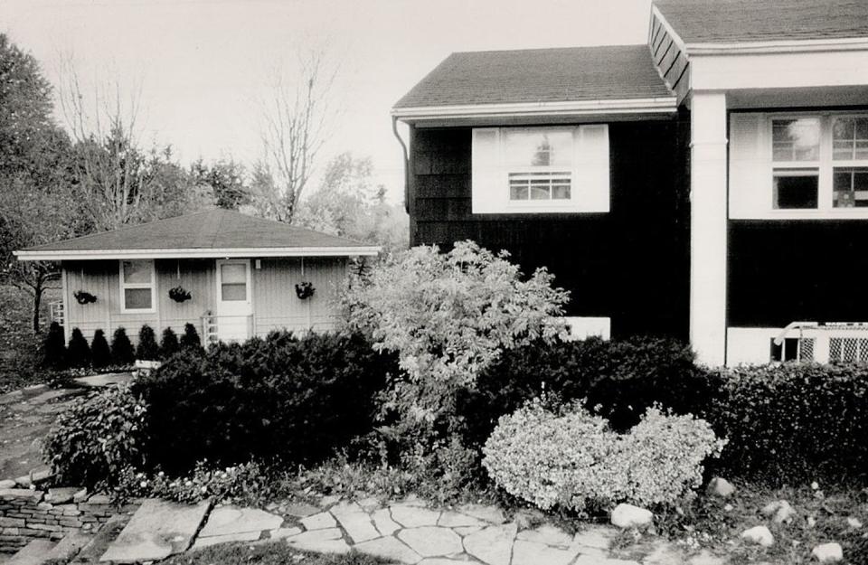 An early-20th-century backyard home in Canada. <a href="https://www.gettyimages.com/detail/news-photo/the-one-person-granny-flat-units-are-520-sq-ft-and-the-two-news-photo/499310047?adppopup=true" rel="nofollow noopener" target="_blank" data-ylk="slk:Toronto Star Archives/Getty Images;elm:context_link;itc:0;sec:content-canvas" class="link ">Toronto Star Archives/Getty Images</a>