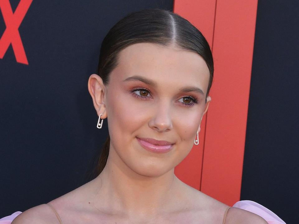 Millie Bobby Brown bei der Premiere der 3. Staffel der Netflix-Serie "Stranger Things" 2019 in Santa Monica. (Bild: Copyright (c) 2020 Tsuni-USA/Shutterstock.  No use without permission.)