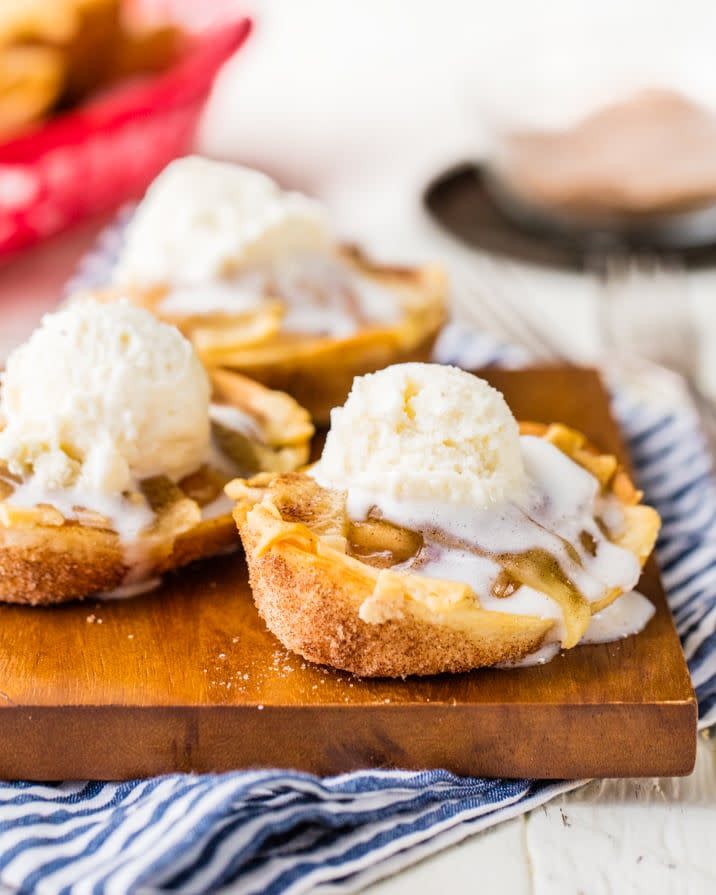 Mini Apple Pie Taco Boats