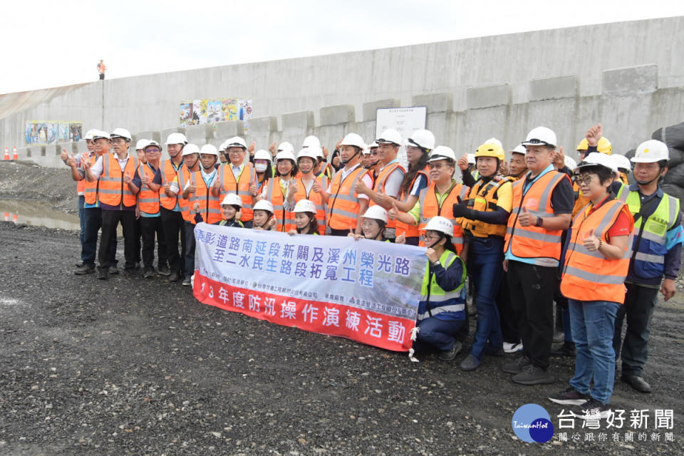 東彰道路南延段防汛演練現場，強化工地搶險應變能力。圖／記者鄧富珍翻攝