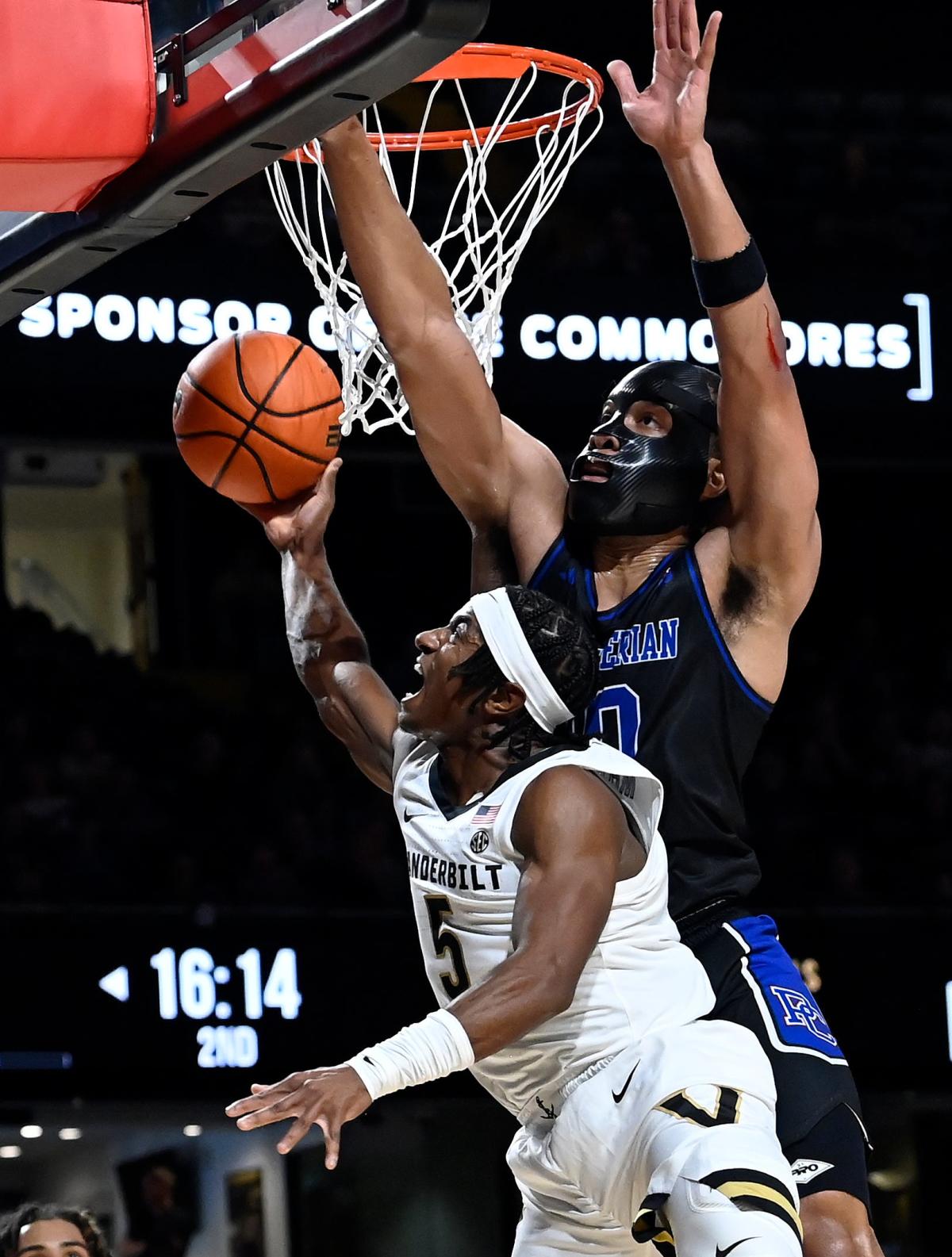 Manjon scores 24 as Vanderbilt basketball holds off late surge, beats UNC Greensboro