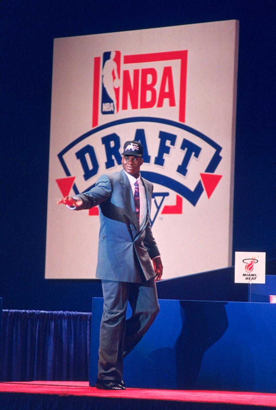 Louisiana State University player Shaquille O'Neal waves to the crowd after he was picked first by the Orlando Magic team in NBA Draft at Memorial Coliseum in Portland, Ore., June 25, 1992.  (AP Photo/Don Ryan)