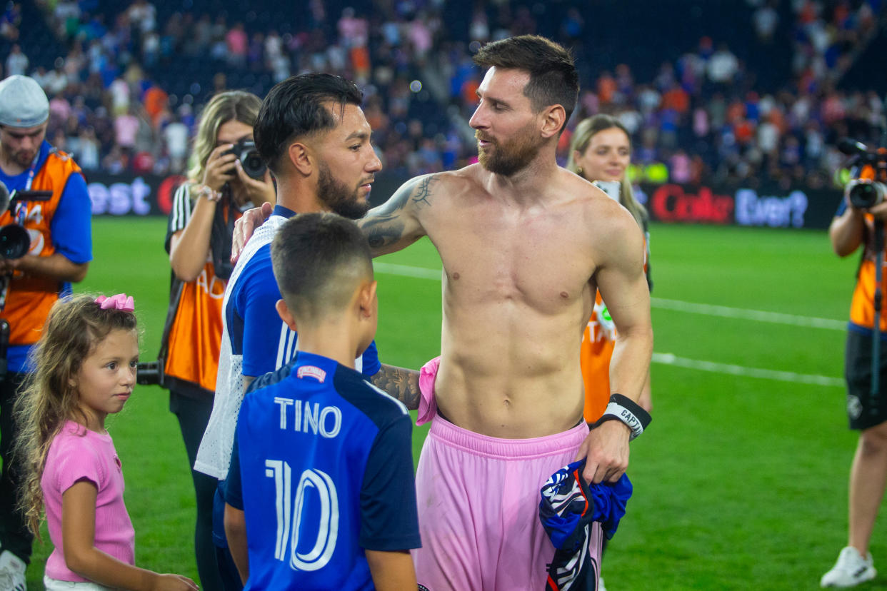 Luciano Acosta junto a Lionel Messi, tras las Semifinales de la US Open Cup, en agosto pasado. (Michael Miller/ISI Photos/Getty Images)