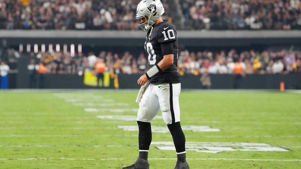 Raiders’ Loss Leads to Evaluation of Jimmy Garoppolo for Concussion