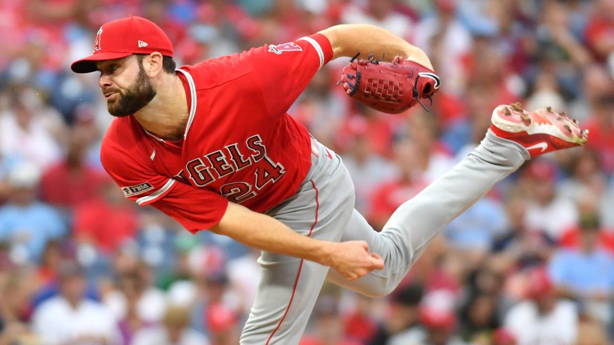 Cardinals sign former Angels reliever to major league contract