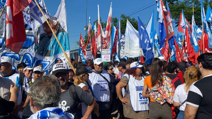 Tras la media sanción de la Ley Bases, el movimiento obrero sale a la calle para rechazar al Gobierno de Javier Milei y cuestionar la reforma laboral
