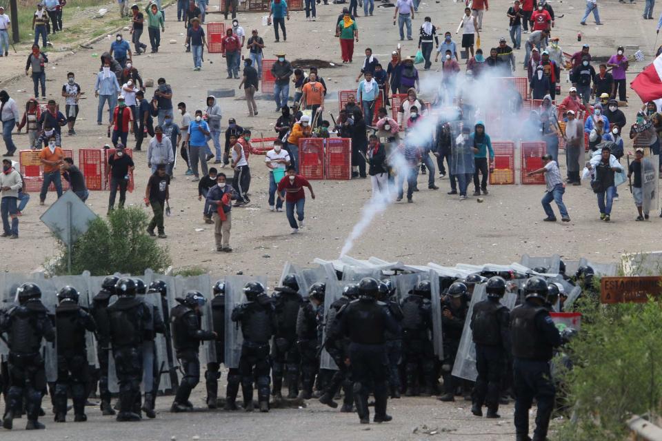 Deadly clash between Mexican police and protesting teachers