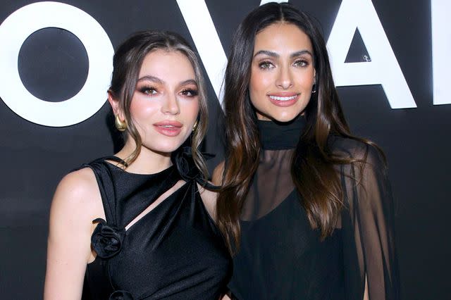 <p>Mezcalent</p> Sofía Castro y Renata Notni en la presentación de la campaña "Porque Tú Lo Vales" de L'oreal Paris, que presentó su nueva línea para el empoderamiento femenino/México, 20 de marzo 2024.