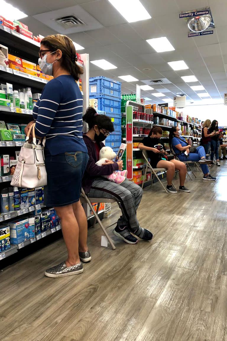 Vacunación en una farmacia CVS