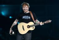 ... Ed Sheeran. "Sie genießen die Gesellschaft des anderen und fühlen sich sehr wohl miteinander", freut sich der Sänger für seine Freunde. (Bild: Gareth Cattermole/Getty Images)