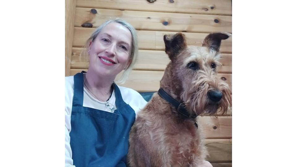 Kirsten Ramsay and her Irish Terrier Niamh