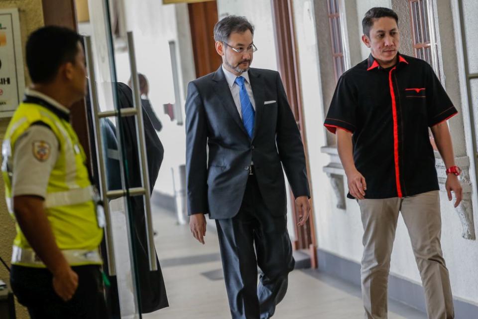 Former 1MDB chief executive officer Datuk Shahrol Azral Ibrahim Halmi is pictured at the Kuala Lumpur Court Complex November 7, 2019. — Picture by Hari Anggara