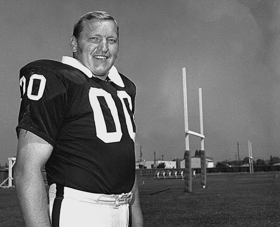 Center Jim Otto, shown in 1970, wore No. 00 for the Oakland Raiders.