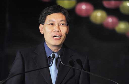 Minister for Information, Communication and the Arts Lui Tuck Yew delivering a speech. (AFP Photo)