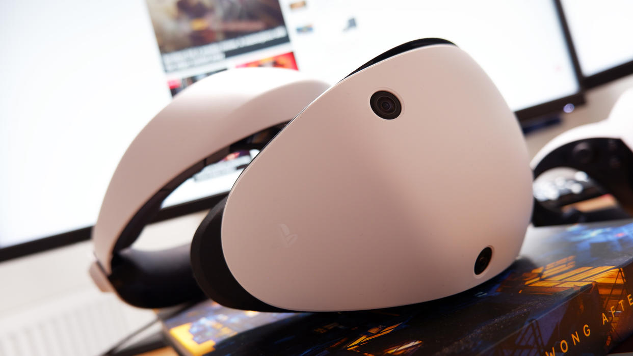   Sony PS VR2 pictured on a desk. 
