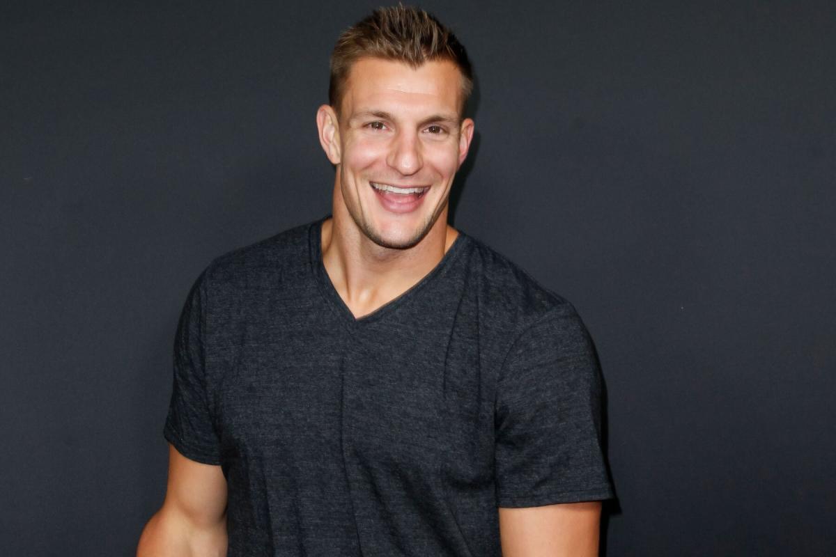 Groupon Partners With Rob 'Gronk' Gronkowski To Offer The Chance To 'party  Like A Player'