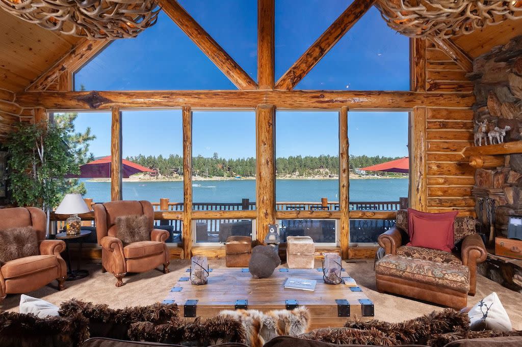 Lakefront Dream Luxury Estate