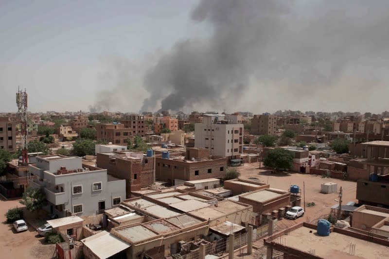 蘇丹街頭再傳槍響，政府軍與武裝團體快速支援部隊（RSF）爆發武裝衝突。（圖／美聯社） 