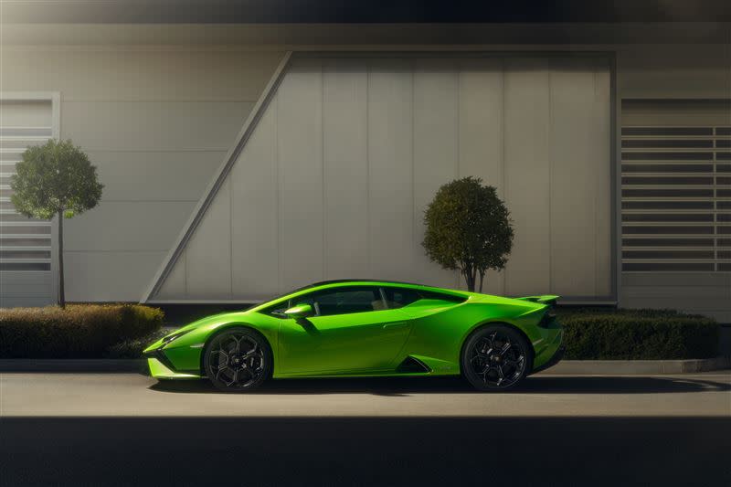 Huracán Tecnica搭載5.2升V10自然進氣引擎，擁有640 hp馬力。（圖／翻攝自Lamborghini官網）