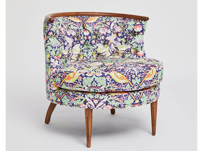 <p>Bixby Chair in Strawberry Thief</p>