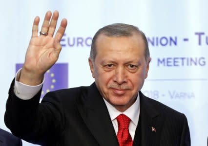 FILE PHOTO: Turkish President Tayyip Erdogan waves during a news conference in Bulgaria, March 26, 2018. REUTERS/Stoyan Nenov/File Photo