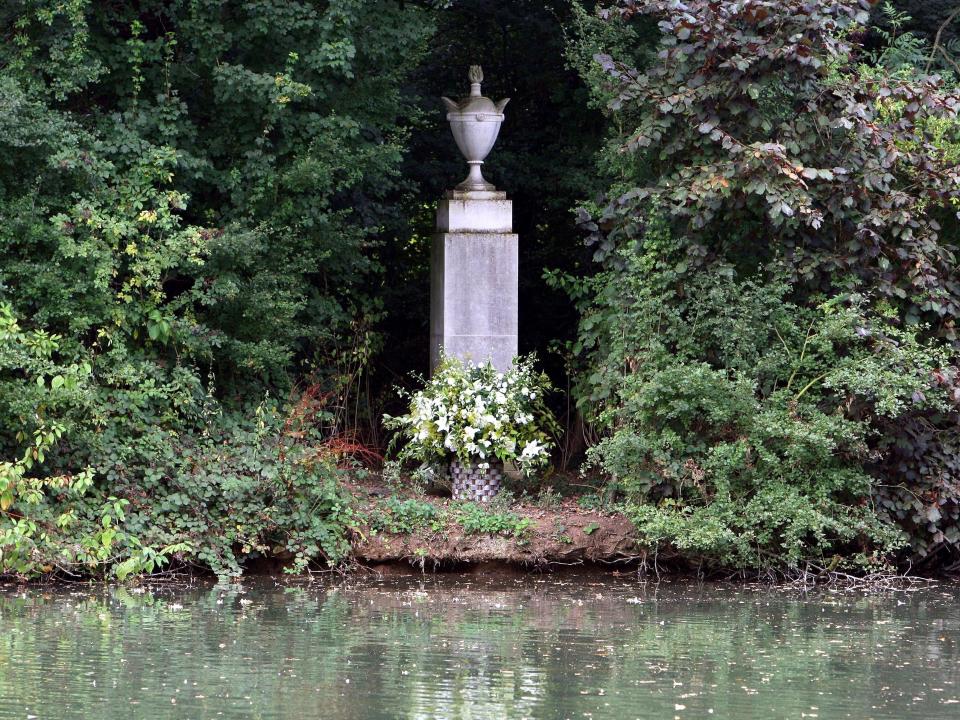 A tribute to Princess Diana at Althorp House, where she is buried