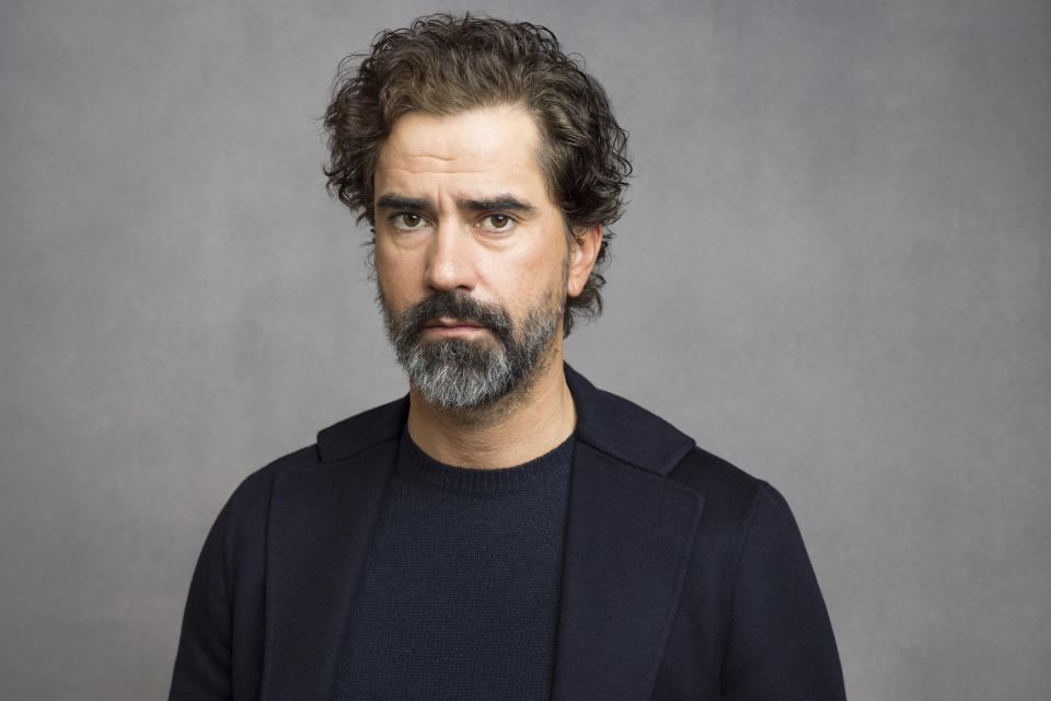 Cast member Hamish Linklater poses for a portrait to promote the Apple TV+ television series "Manhunt" during the Winter Television Critics Association Press Tour on Monday, Feb. 5, 2024, at The Langham Huntington Hotel in Pasadena, Calif. (Willy Sanjuan/Invision/AP)