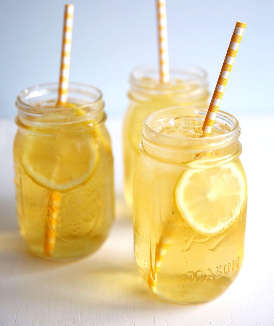 Mason Jar Iced Tea