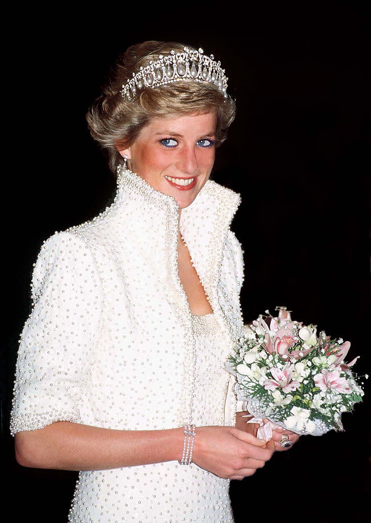 Das Outfit der Prinzessin von Wales wurde von Catherine Walker entworfen. Foto: Getty Images.