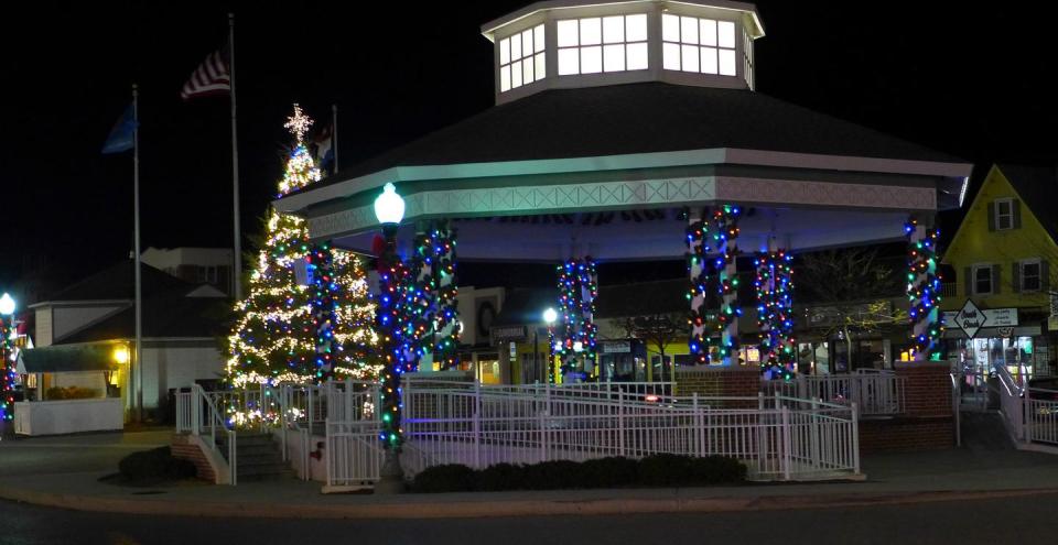 Delaware: The Rehoboth Beach Bandstand Christmas Tree