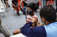 Philippines kicks off three-day mass vaccination drive