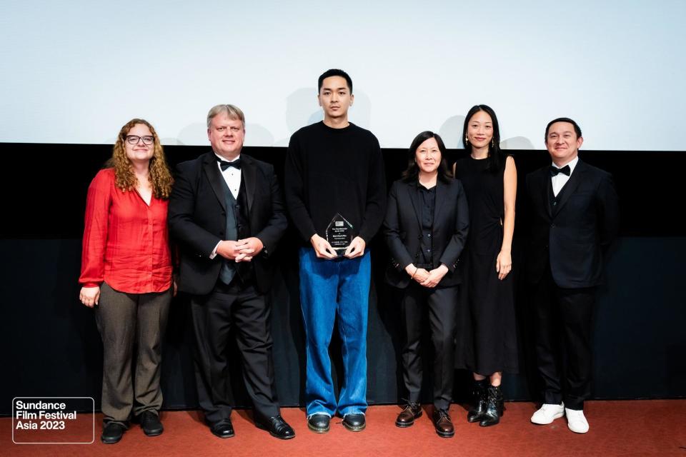 2023年以《陀陀》一片，獲得亞洲日舞影展短片競賽首獎的導演朱建安獲獎合影。（圖／G2Go Entertainment提供）