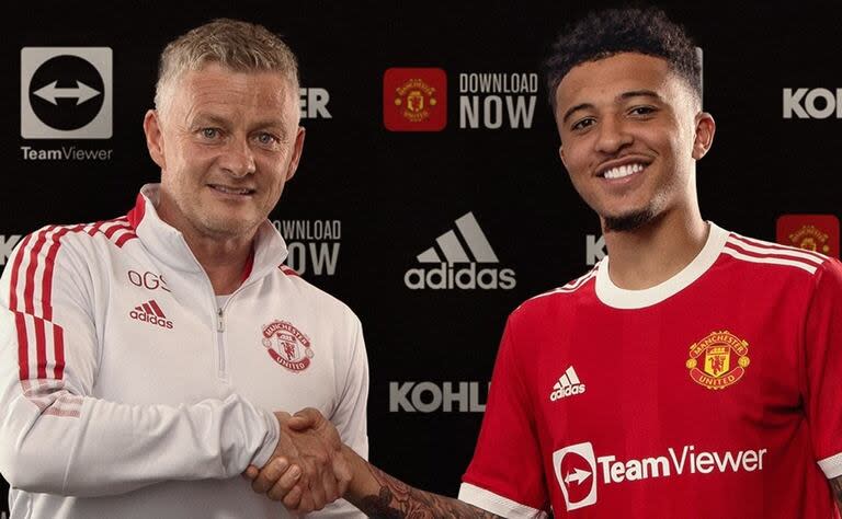 El momento de la firma de Sancho con Manchester United, cuyo entrenador en julio de 2021 era el noruego Ole Gunnar Solskjaer; luego llegó el neerlandés Erik Ten Hag y todo se volvió oscuro para el futbolista inglés.