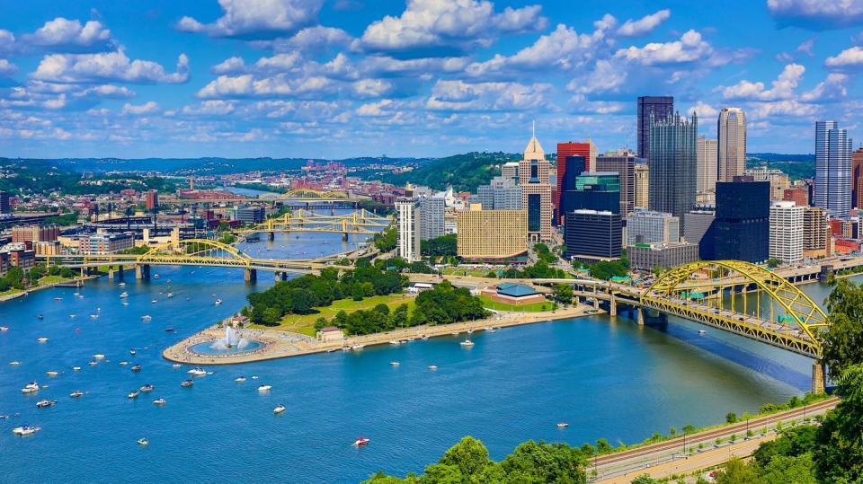 aerial pittsburgh skyline