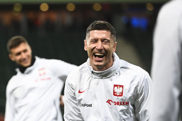 Robert Lewandowski no jugó en la victoria de Polonia 1 a 0 sobre Chile, en el último amistoso antes del Mundial Qatar 2022