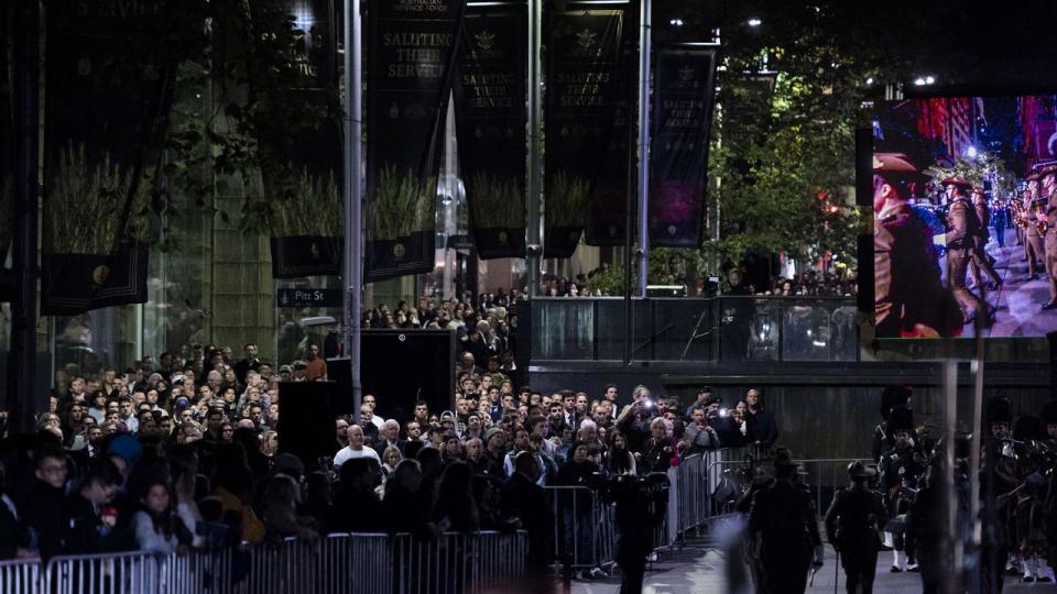 ANZAC DAY SYDNEY  DAWN SERVICE and MARCH