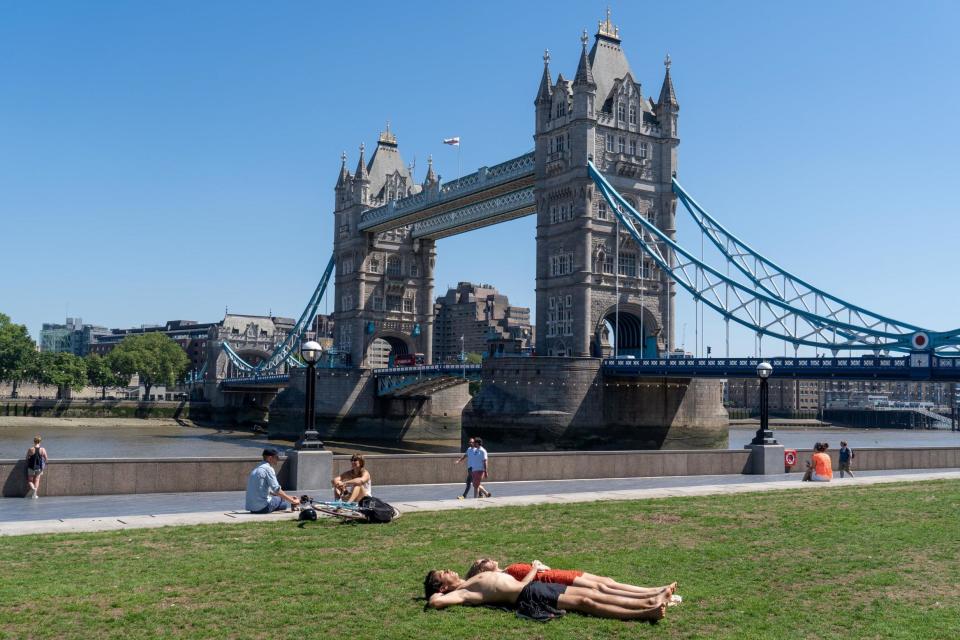 London will see warm temperatures on Friday (AFP via Getty Images)