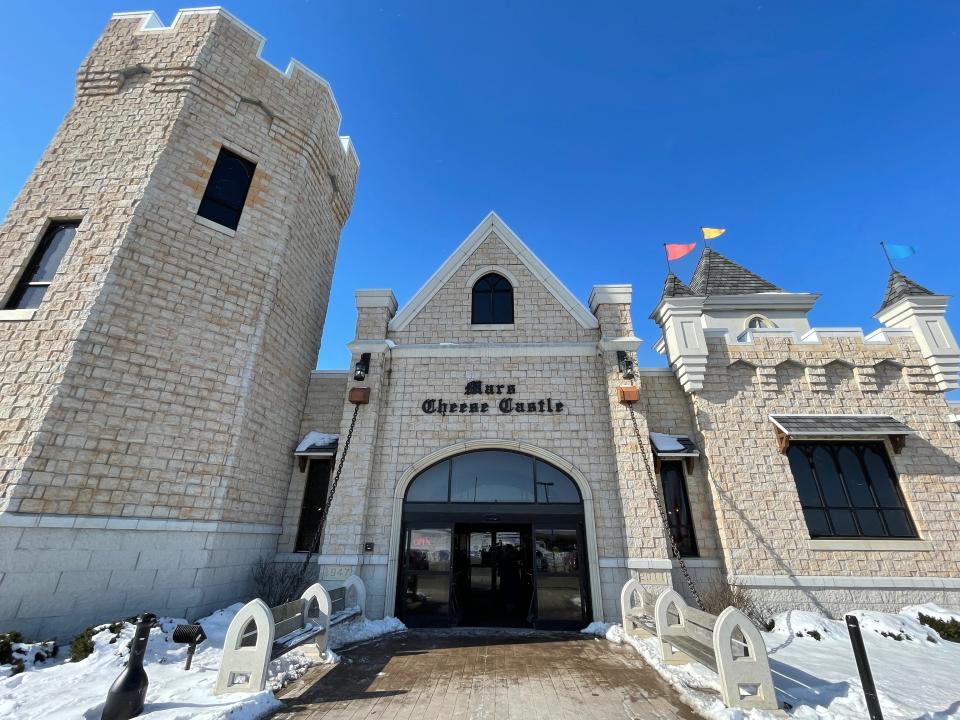 exterior shot of the mars cheese castle in wisconsin