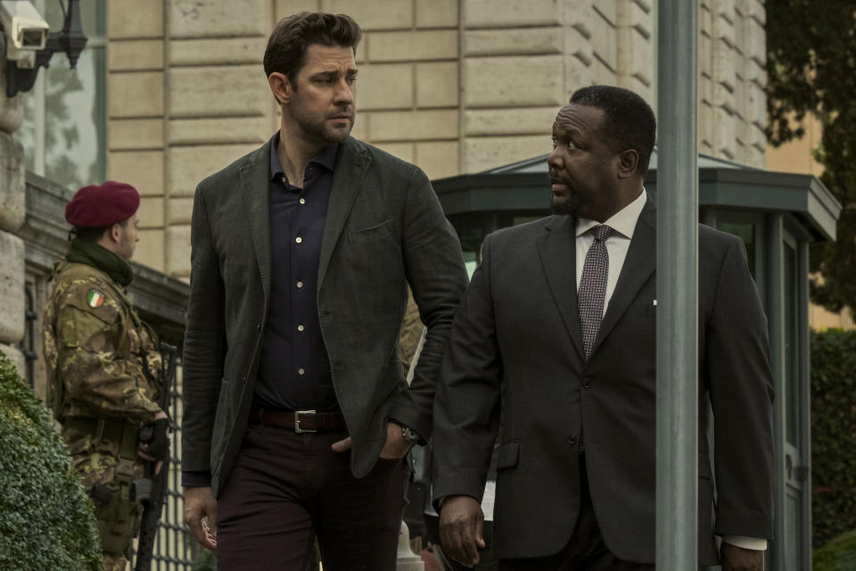 John Krasinski (Jack Ryan), Wendell Pierce (James Greer) in Jack Ryan (Prime Video)