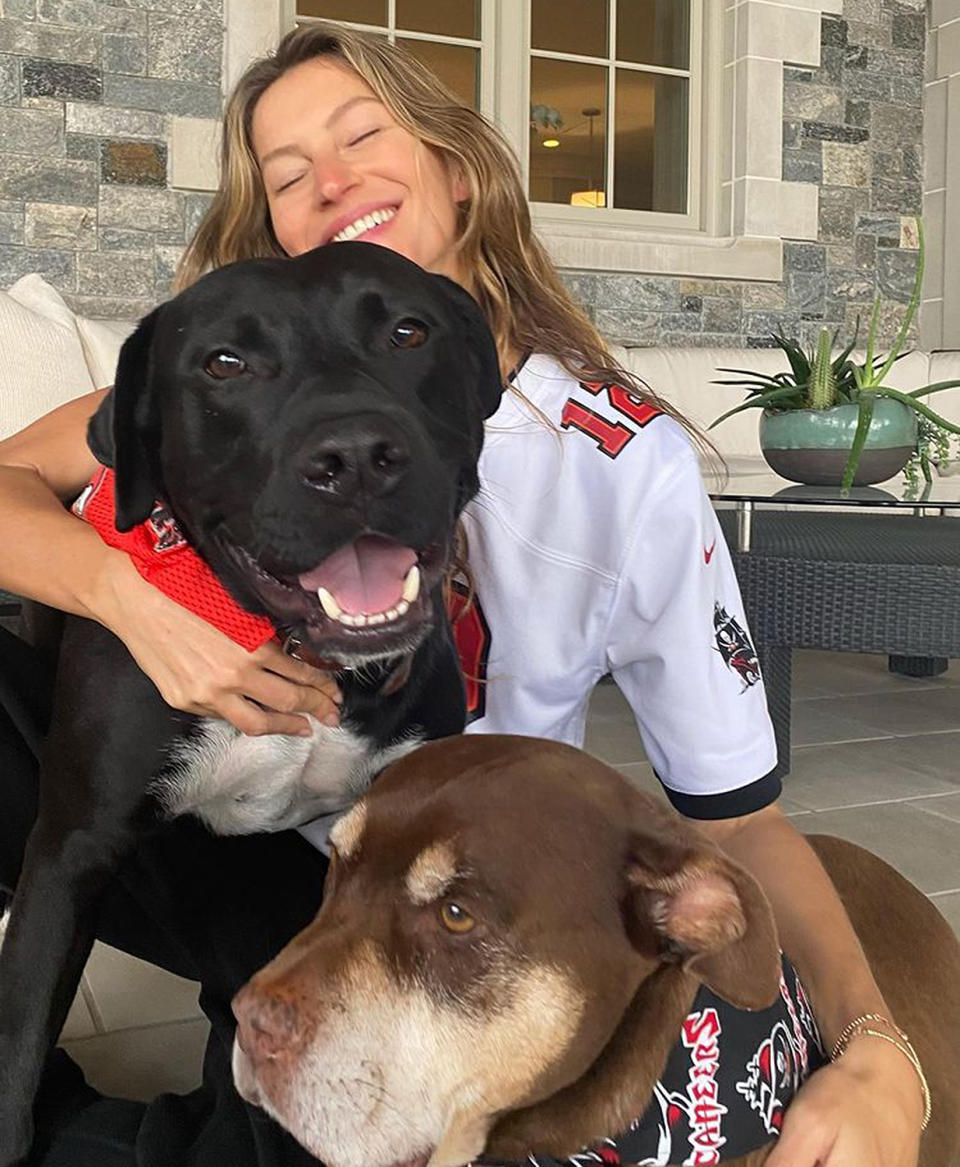 <p>The supermodel's new Buccaneers fandom is obvious: she's married to the quarterback! <a href="https://people.com/tag/tom-brady/" rel="nofollow noopener" target="_blank" data-ylk="slk:Tom Brady;elm:context_link;itc:0;sec:content-canvas" class="link ">Tom Brady</a> left the New England Patriots after two decades last year, joining the Buccaneers and moving Bündchen and their family to Tampa.</p>