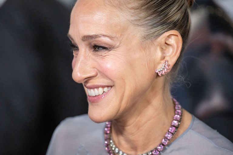 Sarah Jessica Parker habla con la prensa del regreso de Carrie Bradshaw