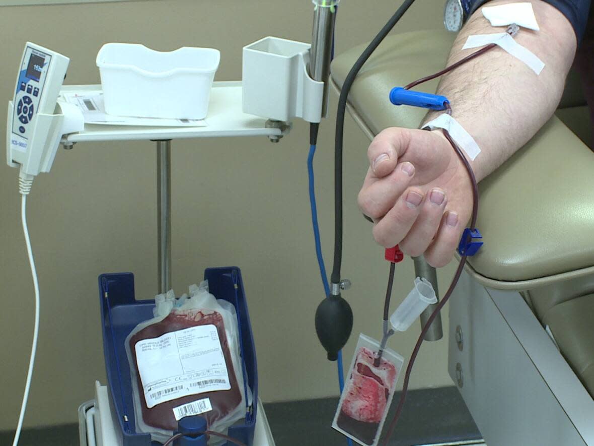 Canadian Blood Services is shutting down the blood clinic on Grand Marais Road next summer. ( - image credit)