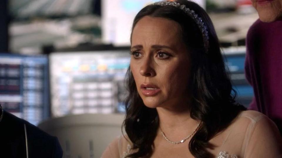 Jennifer Love Hewitt on "There Goes the Groom" episode of "9-1-1"