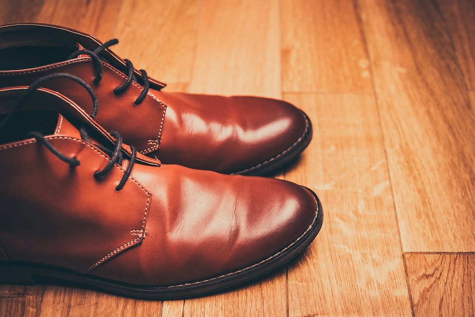▼原PO回家驚見一雙陌生皮鞋。（示意圖／pixabay）