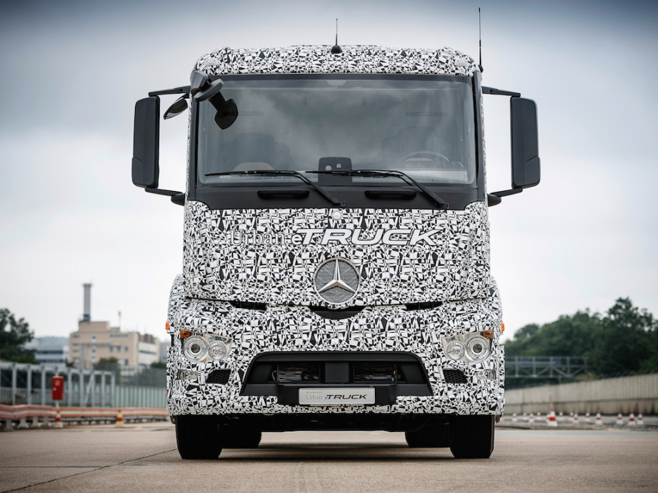 mercedes-benz electric truck