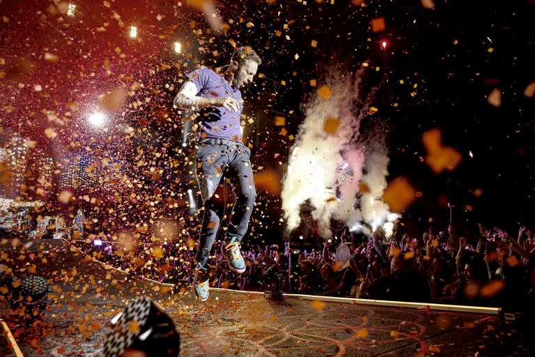 Todo el despliegue escenográfico de la banda, en acción en el Estadio Único de La Plata en 2016 que terminó plasmado en el disco en vivo Live in Buenos Aires