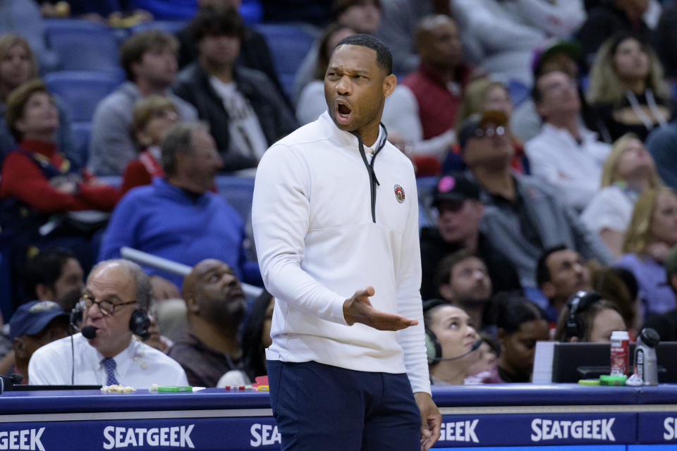 New Orleans Pelicans head coach Willie Green reacts in the first half of an NBA basketball game against the Los Angeles Lakers in New Orleans, Tuesday, March 14, 2023. (AP Photo/Matthew Hinton)