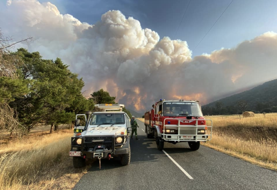 Smoke billows into the sky at the Nariel Valley in Victoria at the Corryong fire. Source: Tom Goldstraw via Vic Emergency