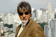 <b>8. Amitabh Bachchan </b><br><br>Anything this man does is newsworthy. Be it him going on a drive in his new car, or stepping out of his house to greet fans, no one can ever have enough of Amitabh Bachchan. Therefore, it only makes sense that people cannot get enough of his hair style. At 60+, this man is the favoured superstar of not only old men but men in their 30s. To put it point blank, the Amitabh Bachchan look has never and will never go out of style.